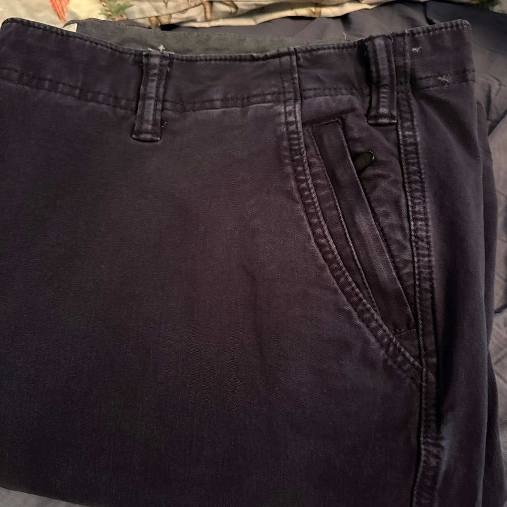 Men's Navy Dockers Chino style Pants